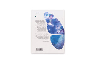 The back cover of a German-language book is shown against a white background. On the right side is a large, artistic watercolor illustration of a butterfly wing in shades of blue and purple. To the left is a block of black text, and at the bottom are an ISBN and a barcode.