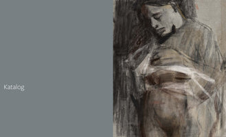 A vertical split image with a solid grey panel on the left that has the word Katalog in white text. The right side features an expressive, sketchy charcoal drawing of a pregnant person looking down with a somber expression, holding a piece of white fabric across their chest.