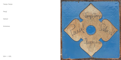 A two-page book spread. On the left, a white page lists the words Tempo, Tempo, Peng!, Sahara!, and Amazonas. On the right is a close-up photograph of a square, blue ceramic tile. In the center of the tile is a raised, sand-colored, four-lobed shape with the same words handwritten on it in cursive.