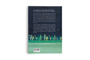 The back cover of a book in German, with white text on a dark blue background resembling a starry night sky. The lower half of the cover features a stylized illustration of a forest with green and yellow trees, set against a light green, striped landscape. At the bottom is a white sticker with a barcode and ISBN.