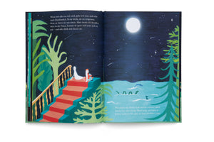 A colorful two-page spread from a picture book with German text. The illustration depicts a night scene where a child in a red shirt and a small white ghost sit on a set of red stairs. They overlook a turquoise sea with a swimming sea serpent and a jumping dolphin. A large, bright full moon shines in the dark, starry sky above, flanked by stylized green trees.